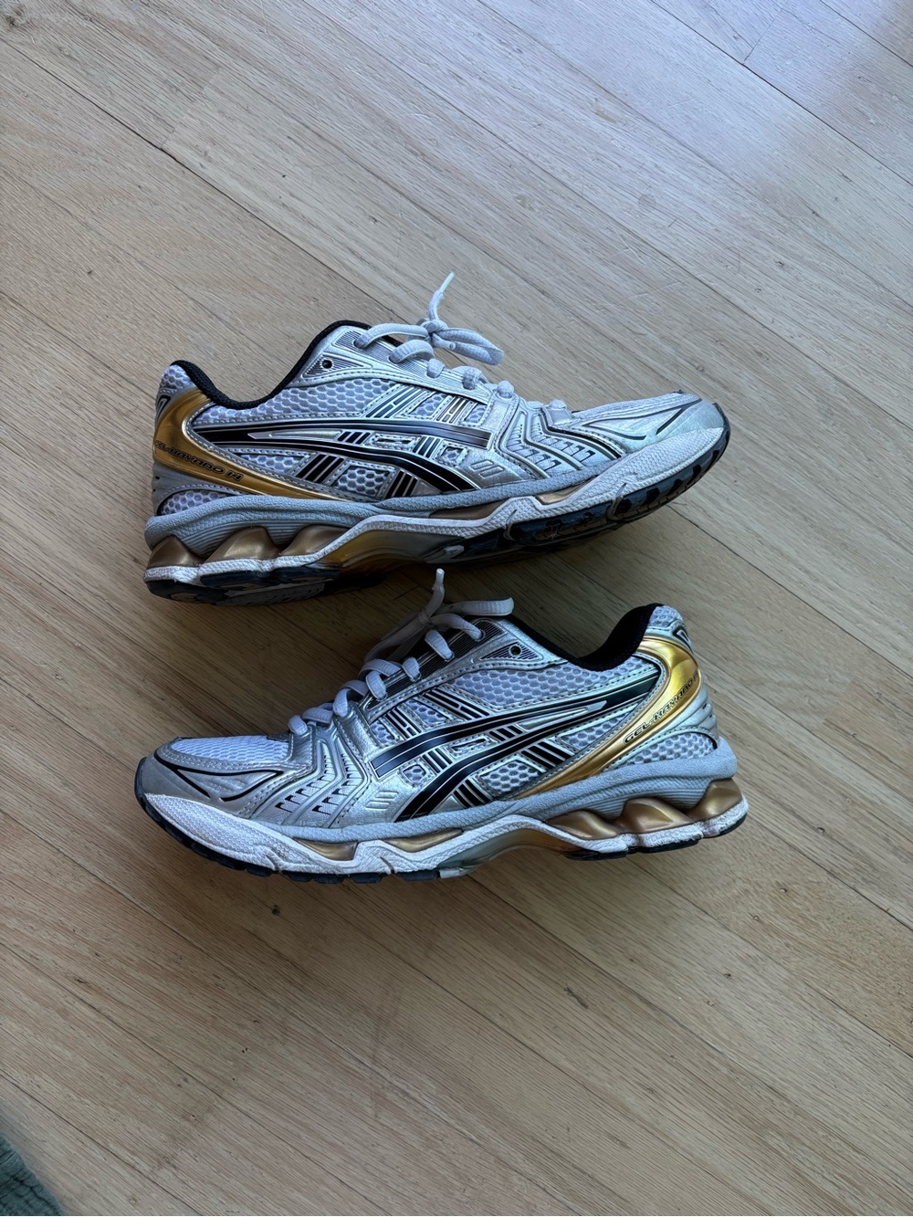ASICS White & Gold Gel-Kayano 14
